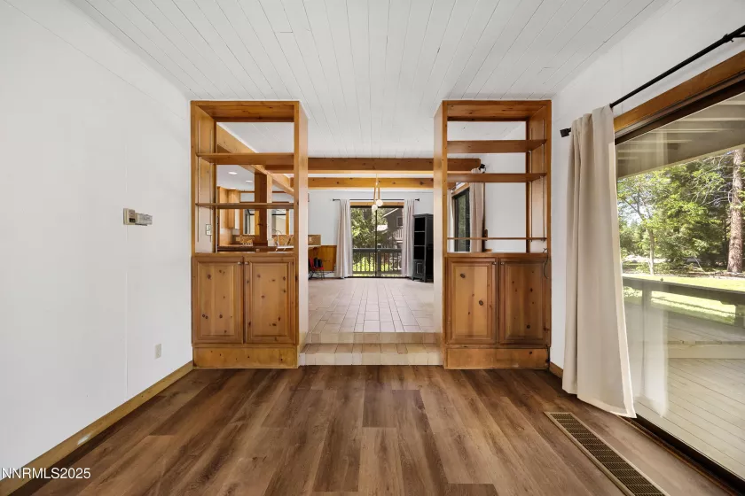 445 Country Club, Incline Village, Nevada 89451, 3 Bedrooms Bedrooms, ,3 BathroomsBathrooms,Residential Lease,Manufactured,Country Club,250054060