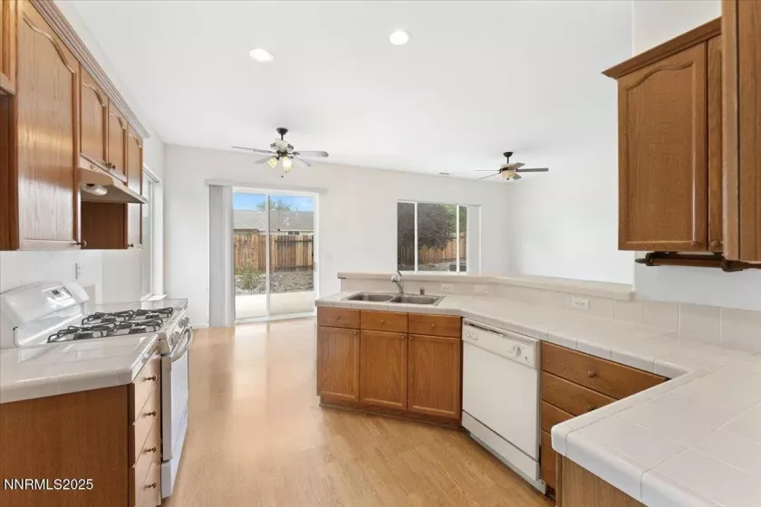 3112 Minino, Sparks, Nevada 89436, 3 Bedrooms Bedrooms, ,2 BathroomsBathrooms,Residential,Residential,Minino,250054061