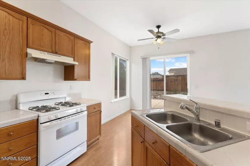 3112 Minino, Sparks, Nevada 89436, 3 Bedrooms Bedrooms, ,2 BathroomsBathrooms,Residential,Residential,Minino,250054061