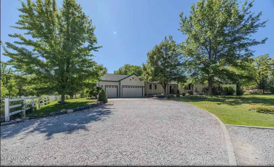 120 Laramie, Reno, Nevada 89521, 3 Bedrooms Bedrooms, ,2 BathroomsBathrooms,Residential,Residential,Laramie,250054063