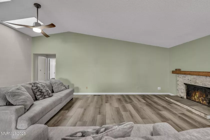 1301 Colorado, Carson City, Nevada 89701, 3 Bedrooms Bedrooms, ,2 BathroomsBathrooms,Residential,Residential,Colorado,250054064