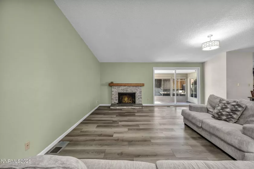 1301 Colorado, Carson City, Nevada 89701, 3 Bedrooms Bedrooms, ,2 BathroomsBathrooms,Residential,Residential,Colorado,250054064