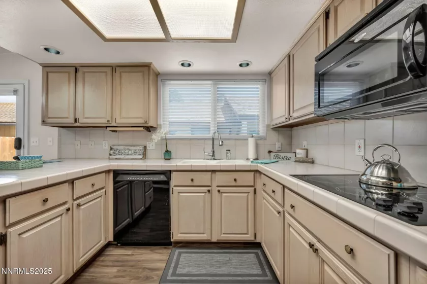 1481 Foster, Reno, Nevada 89509, 3 Bedrooms Bedrooms, ,3 BathroomsBathrooms,Residential,Residential,Foster,250054065