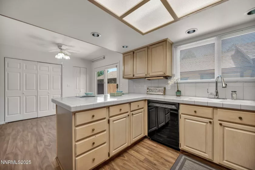 1481 Foster, Reno, Nevada 89509, 3 Bedrooms Bedrooms, ,3 BathroomsBathrooms,Residential,Residential,Foster,250054065