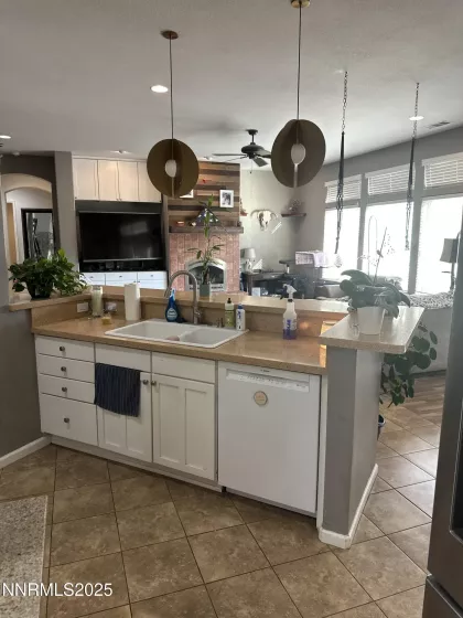460 Mystic Mountain, Sparks, Nevada 89441, 4 Bedrooms Bedrooms, ,3 BathroomsBathrooms,Residential,Residential,Mystic Mountain,250054066