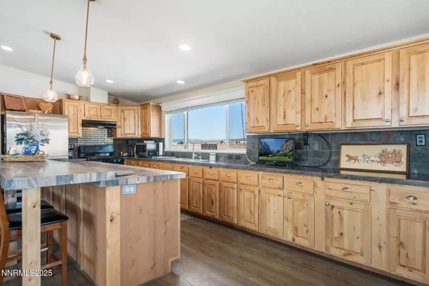 6535 Iron Mountain, Stagecoach, Nevada 89429, 3 Bedrooms Bedrooms, ,2 BathroomsBathrooms,Residential,Residential,Iron Mountain,250054067