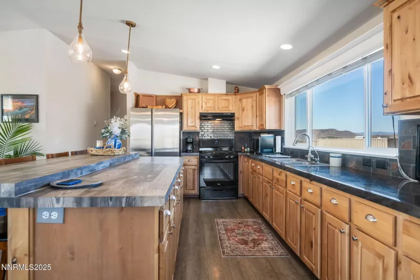 6535 Iron Mountain, Stagecoach, Nevada 89429, 3 Bedrooms Bedrooms, ,2 BathroomsBathrooms,Residential,Residential,Iron Mountain,250054067