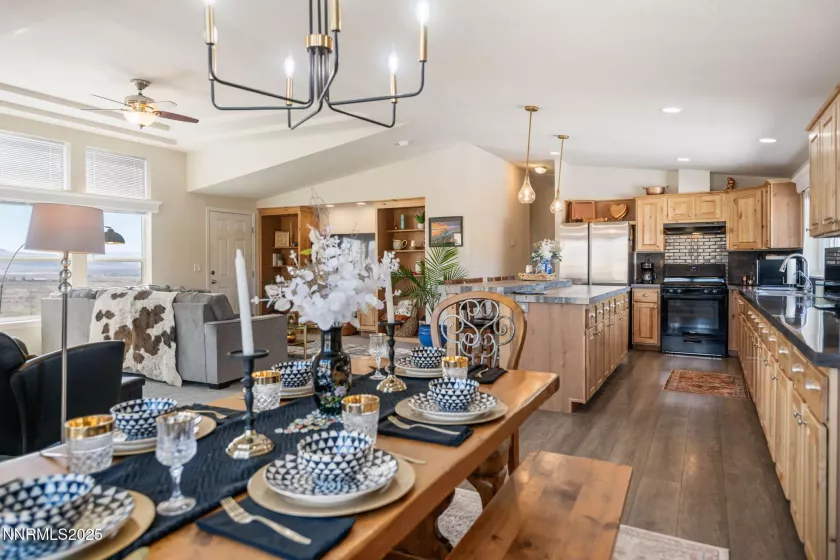 6535 Iron Mountain, Stagecoach, Nevada 89429, 3 Bedrooms Bedrooms, ,2 BathroomsBathrooms,Residential,Residential,Iron Mountain,250054067