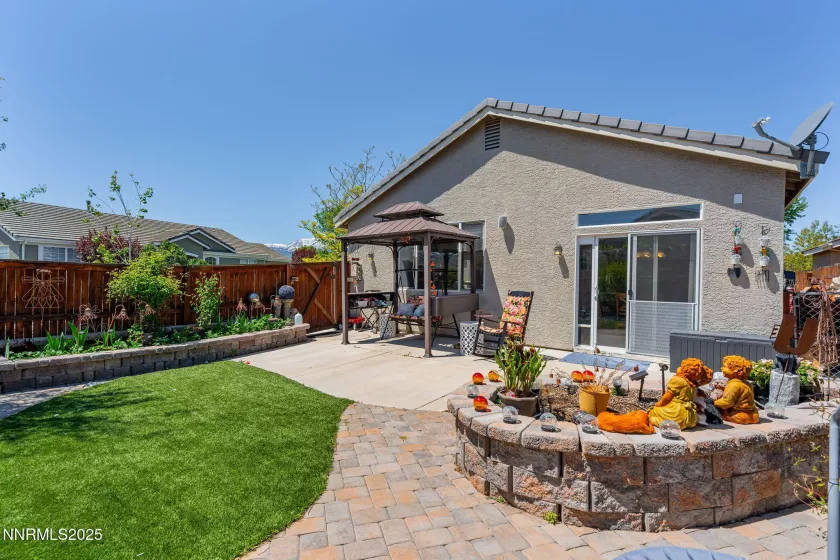 1717 Burwood, Reno, Nevada 89521, 2 Bedrooms Bedrooms, ,2 BathroomsBathrooms,Residential,Residential,Burwood,250054068