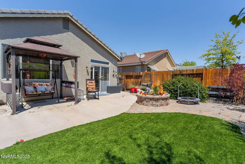 1717 Burwood, Reno, Nevada 89521, 2 Bedrooms Bedrooms, ,2 BathroomsBathrooms,Residential,Residential,Burwood,250054068