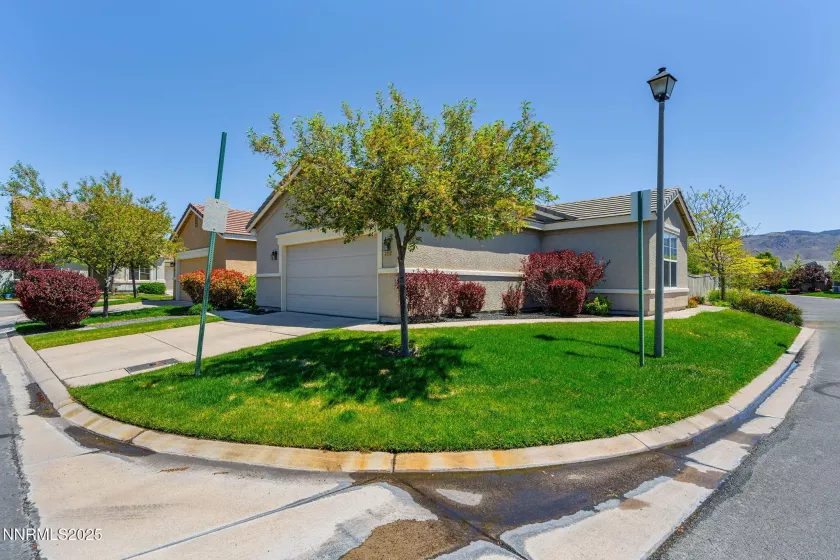 1717 Burwood, Reno, Nevada 89521, 2 Bedrooms Bedrooms, ,2 BathroomsBathrooms,Residential,Residential,Burwood,250054068
