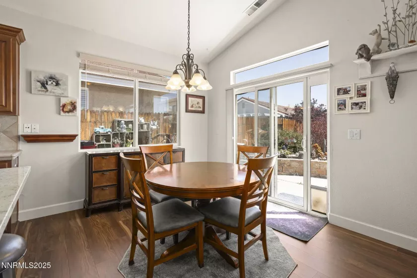 1717 Burwood, Reno, Nevada 89521, 2 Bedrooms Bedrooms, ,2 BathroomsBathrooms,Residential,Residential,Burwood,250054068