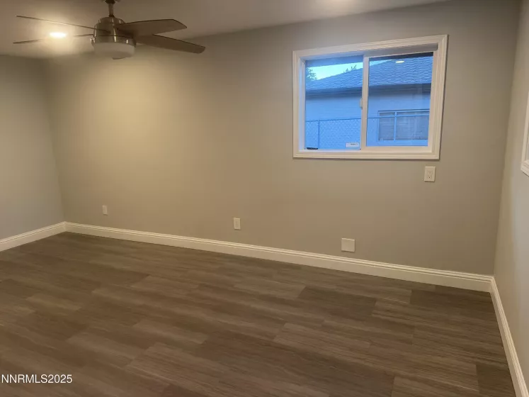 Bedroom 4, oversized
