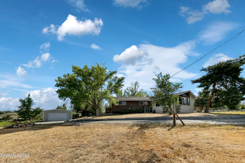 3550 Lone Tree, Reno, Nevada 89511, 3 Bedrooms Bedrooms, ,4 BathroomsBathrooms,Residential,Residential,Lone Tree,250054070