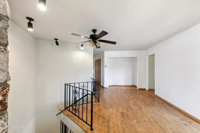 3550 Lone Tree, Reno, Nevada 89511, 3 Bedrooms Bedrooms, ,4 BathroomsBathrooms,Residential,Residential,Lone Tree,250054070