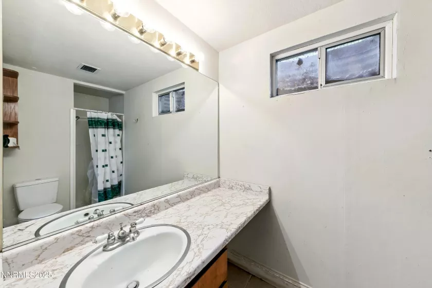 3550 Lone Tree, Reno, Nevada 89511, 3 Bedrooms Bedrooms, ,4 BathroomsBathrooms,Residential,Residential,Lone Tree,250054070