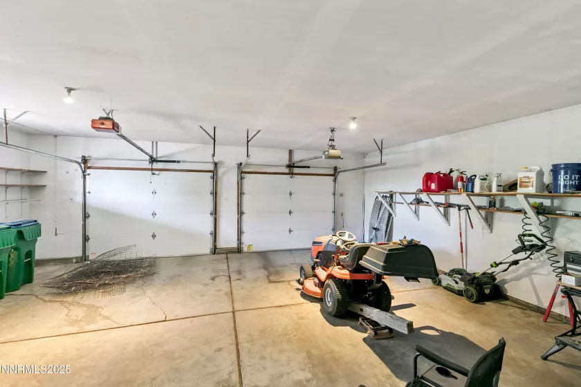 3550 Lone Tree, Reno, Nevada 89511, 3 Bedrooms Bedrooms, ,4 BathroomsBathrooms,Residential,Residential,Lone Tree,250054070
