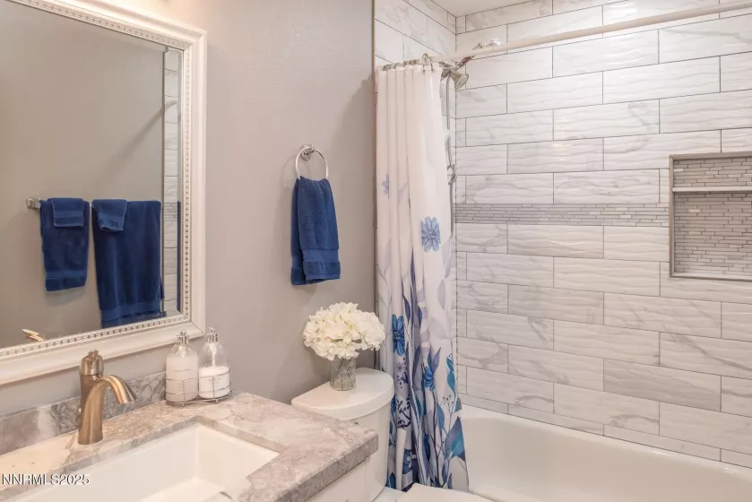 5963 Gardenia, Sun Valley, Nevada 89433, 3 Bedrooms Bedrooms, ,2 BathroomsBathrooms,Residential,Residential,Gardenia,250054071