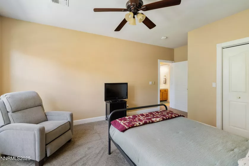 6851 Woodburn, Sparks, Nevada 89436, 4 Bedrooms Bedrooms, ,3 BathroomsBathrooms,Residential,Residential,Woodburn,250054072