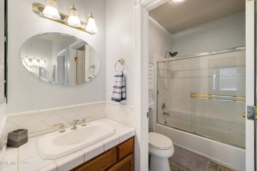 6851 Woodburn, Sparks, Nevada 89436, 4 Bedrooms Bedrooms, ,3 BathroomsBathrooms,Residential,Residential,Woodburn,250054072