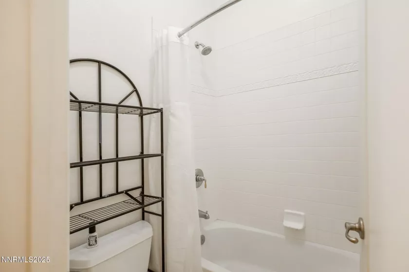 4140 Mystery, Sparks, Nevada 89436, 3 Bedrooms Bedrooms, ,2 BathroomsBathrooms,Residential,Residential,Mystery,250054073