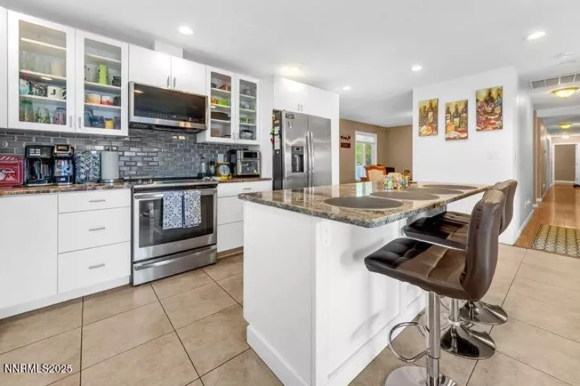 10150 Coyote Run, Reno, Nevada 89508, 4 Bedrooms Bedrooms, ,3 BathroomsBathrooms,Residential,Residential,Coyote Run,250054078