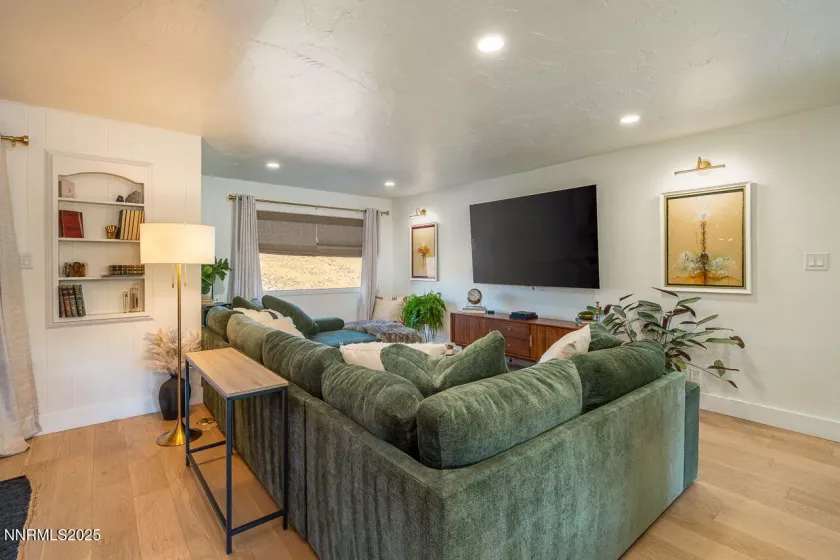 2301 Solari, Reno, Nevada 89509, 4 Bedrooms Bedrooms, ,3 BathroomsBathrooms,Residential,Residential,Solari,250054093
