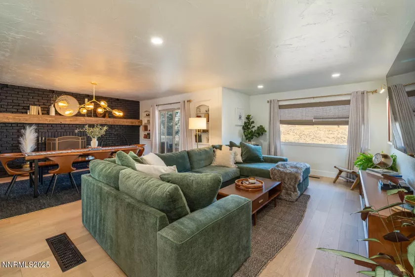 2301 Solari, Reno, Nevada 89509, 4 Bedrooms Bedrooms, ,3 BathroomsBathrooms,Residential,Residential,Solari,250054093