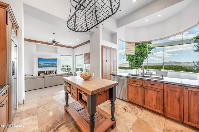 1138 Eagle Vista, Reno, Nevada 89511, 4 Bedrooms Bedrooms, ,5 BathroomsBathrooms,Residential,Residential,Eagle Vista,250054097