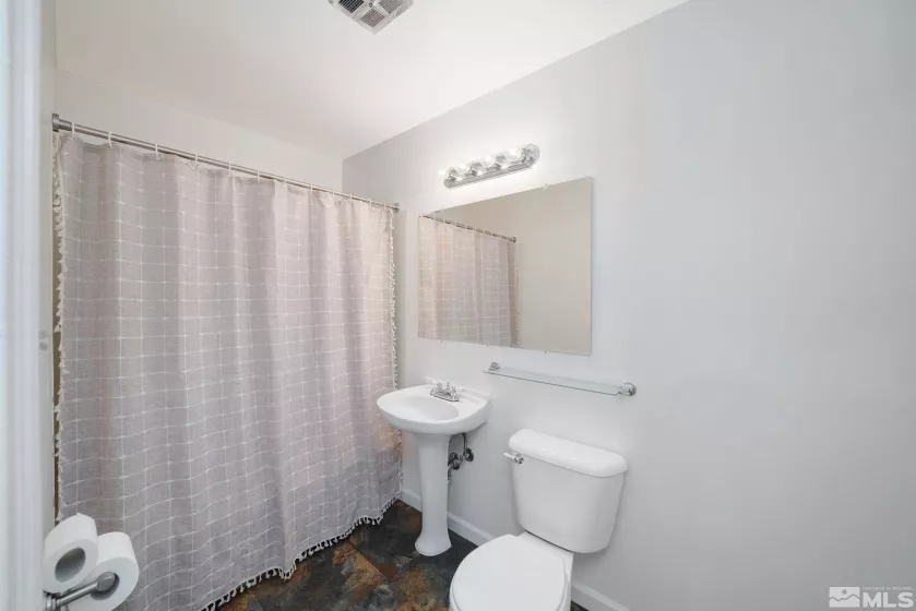 1940 4th, Sparks, Nevada 89431, 2 Bedrooms Bedrooms, ,1 BathroomBathrooms,Residential,Residential,4th,250001205