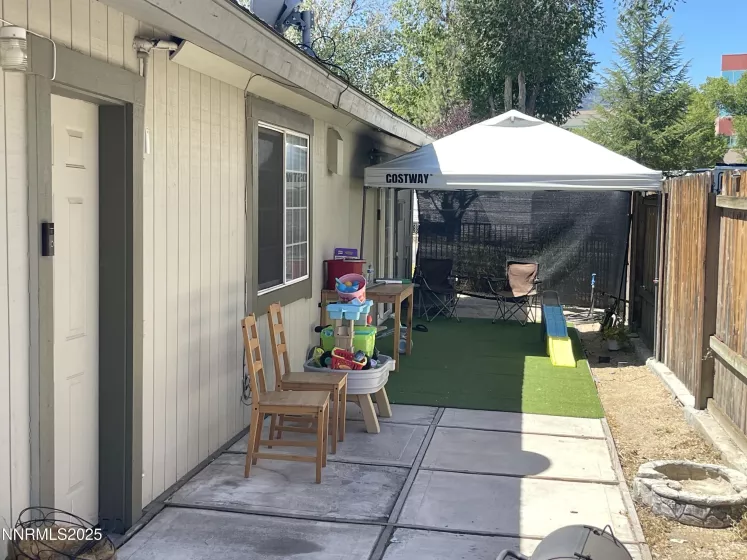 495 Isbell, Reno, Nevada 89502, 2 Bedrooms Bedrooms, ,3 BathroomsBathrooms,Residential,Residential,Isbell,250054099