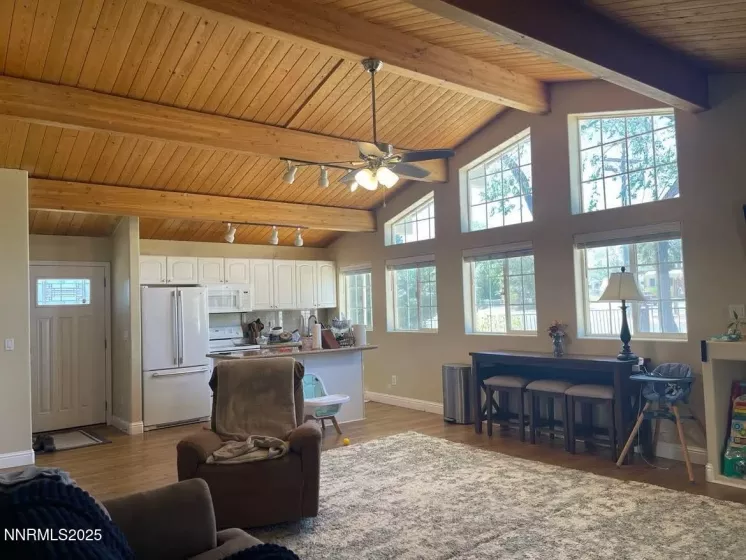 495 Isbell, Reno, Nevada 89502, 2 Bedrooms Bedrooms, ,3 BathroomsBathrooms,Residential,Residential,Isbell,250054099