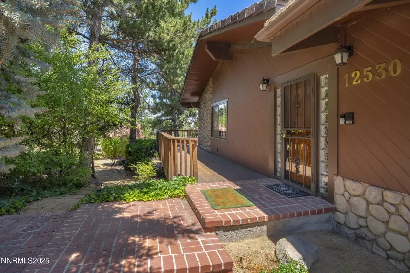 12530 Oak Glen, Reno, Nevada 89511, 4 Bedrooms Bedrooms, ,4 BathroomsBathrooms,Residential,Residential,Oak Glen,250054103