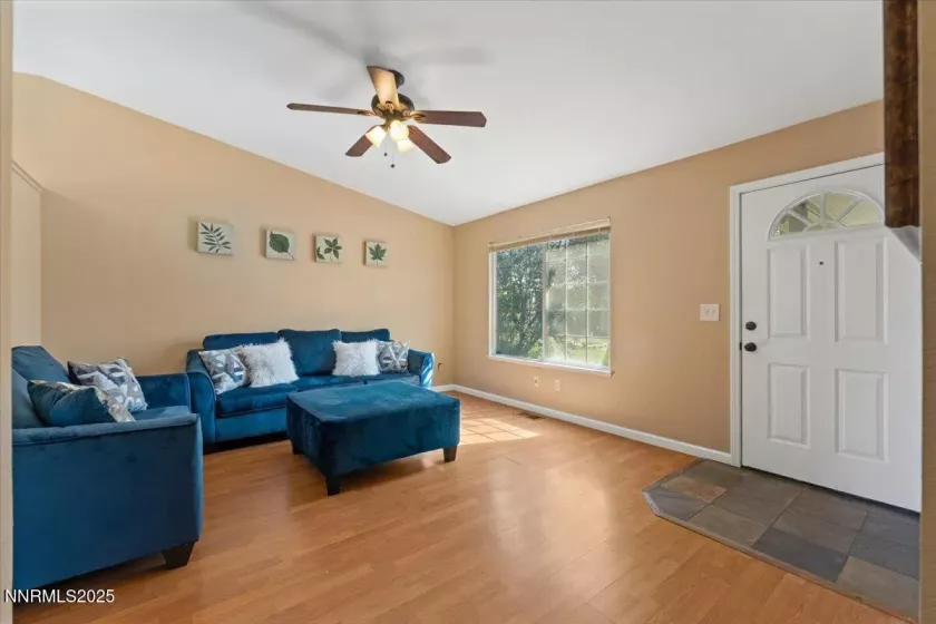 5760 Sculptor, Sun Valley, Nevada 89433, 2 Bedrooms Bedrooms, ,2 BathroomsBathrooms,Residential,Residential,Sculptor,250054104