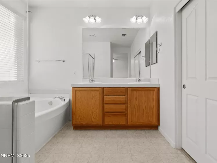 2454 Spring Flower, Reno, Nevada 89521, 4 Bedrooms Bedrooms, ,4 BathroomsBathrooms,Residential,Residential,Spring Flower,250054107