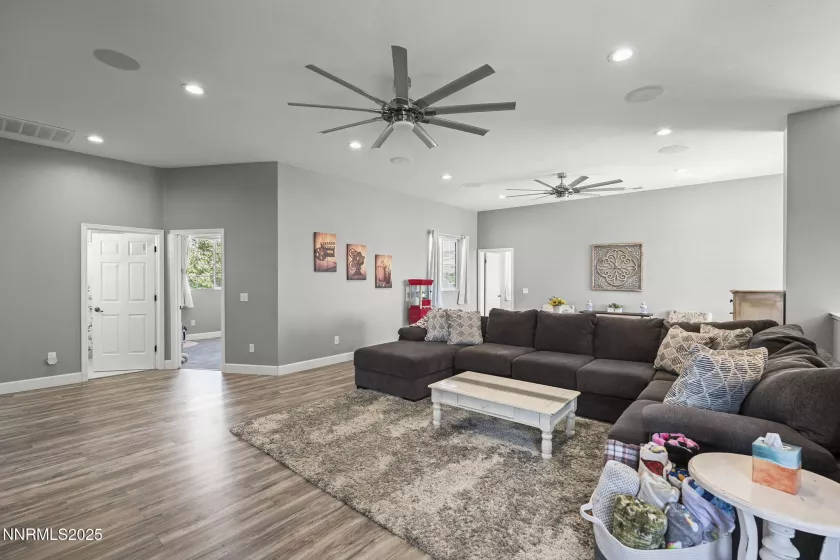 45 Stags Leap, Spanish Springs, Nevada 89441, 5 Bedrooms Bedrooms, ,4 BathroomsBathrooms,Residential,Residential,Stags Leap,250054109