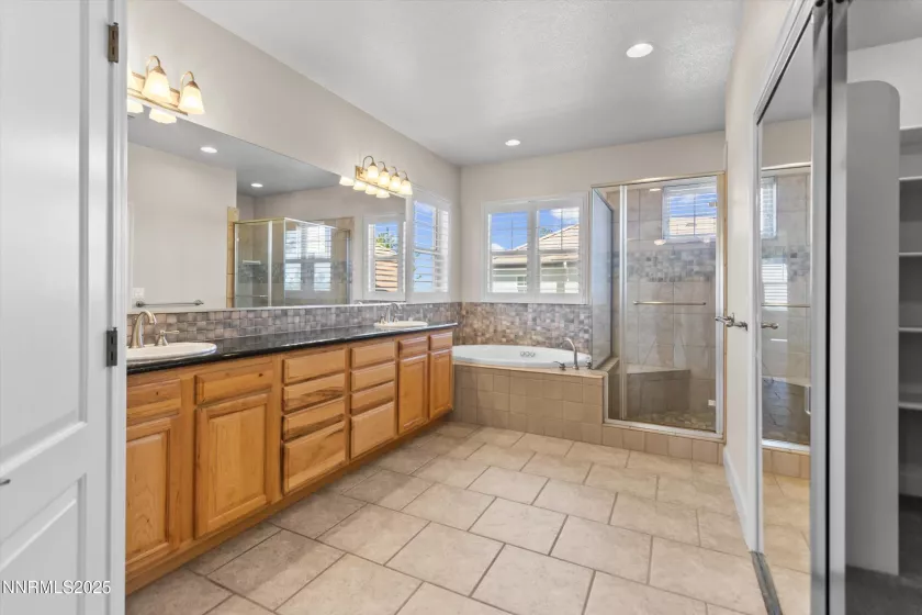 4605 Aberfeldy, Reno, Nevada 89519, 4 Bedrooms Bedrooms, ,3 BathroomsBathrooms,Residential,Residential,Aberfeldy,250054111