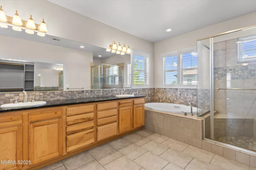 4605 Aberfeldy, Reno, Nevada 89519, 4 Bedrooms Bedrooms, ,3 BathroomsBathrooms,Residential,Residential,Aberfeldy,250054111