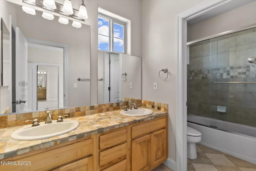 4605 Aberfeldy, Reno, Nevada 89519, 4 Bedrooms Bedrooms, ,3 BathroomsBathrooms,Residential,Residential,Aberfeldy,250054111