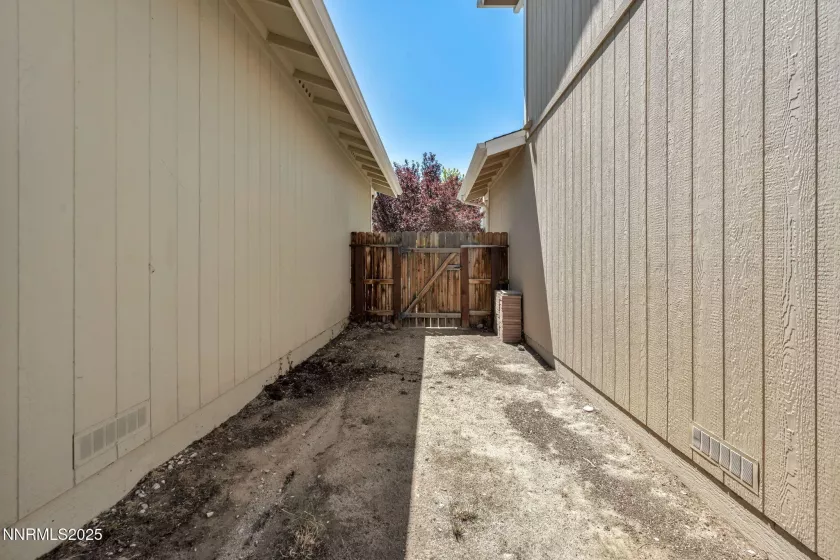 1296 Woodside, Gardnerville, Nevada 89460, 3 Bedrooms Bedrooms, ,3 BathroomsBathrooms,Residential,Residential,Woodside,250054129