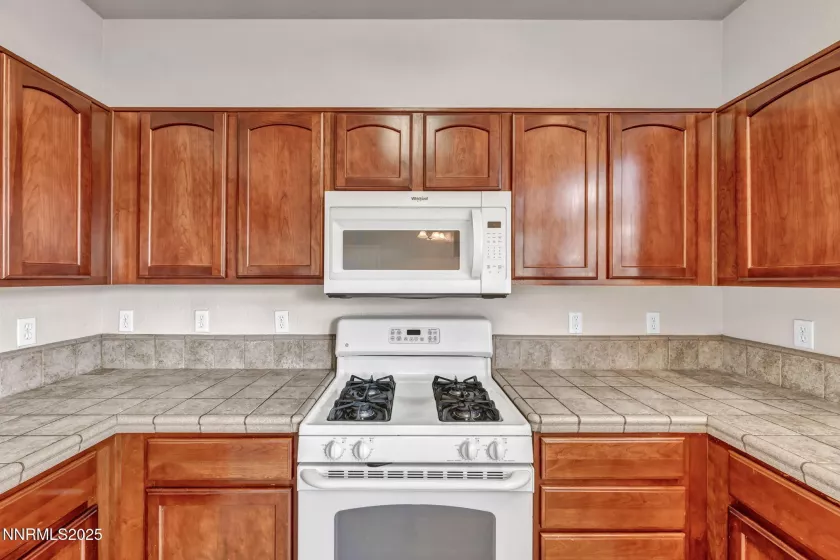 1296 Woodside, Gardnerville, Nevada 89460, 3 Bedrooms Bedrooms, ,3 BathroomsBathrooms,Residential,Residential,Woodside,250054129