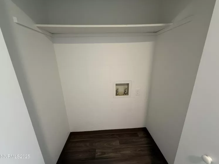 987 Damon, Sparks, Nevada 89431, 2 Bedrooms Bedrooms, ,2 BathroomsBathrooms,Residential,Residential,Damon,250054130