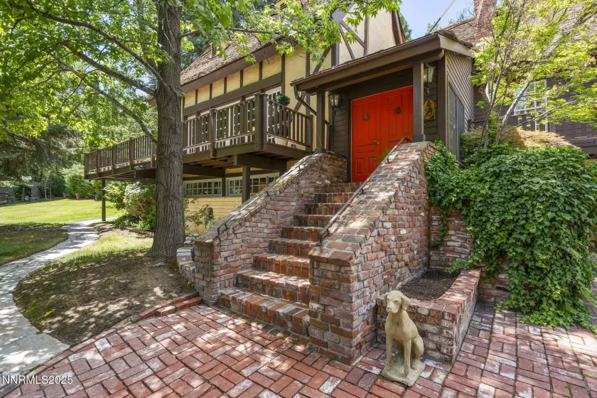 1985 Skyline, Reno, Nevada 89509, 4 Bedrooms Bedrooms, ,6 BathroomsBathrooms,Residential,Residential,Skyline,250053136