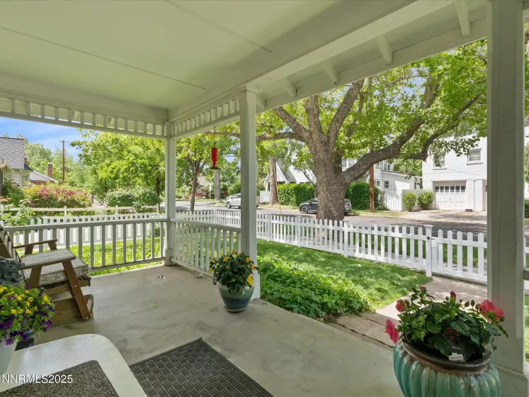 1016 Nixon, Reno, Nevada 89509, 2 Bedrooms Bedrooms, ,1 BathroomBathrooms,Residential,Residential,Nixon,250052081