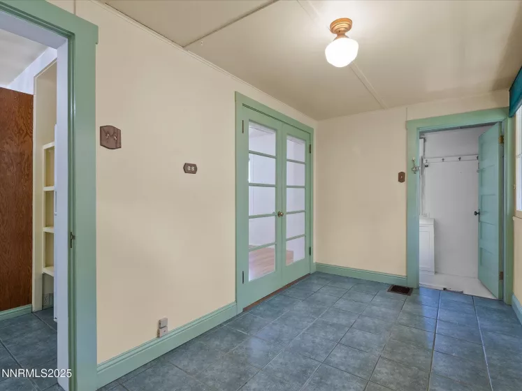 1016 Nixon, Reno, Nevada 89509, 2 Bedrooms Bedrooms, ,1 BathroomBathrooms,Residential,Residential,Nixon,250052081