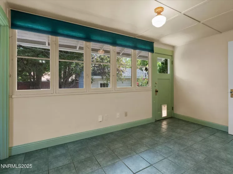 1016 Nixon, Reno, Nevada 89509, 2 Bedrooms Bedrooms, ,1 BathroomBathrooms,Residential,Residential,Nixon,250052081