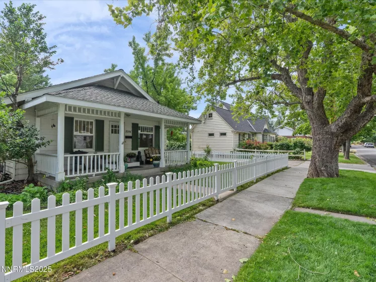 1016 Nixon, Reno, Nevada 89509, 2 Bedrooms Bedrooms, ,1 BathroomBathrooms,Residential,Residential,Nixon,250052081