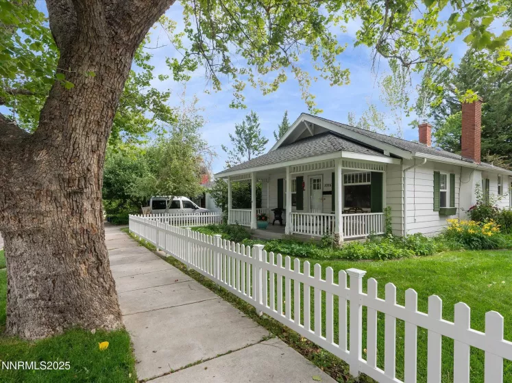 1016 Nixon, Reno, Nevada 89509, 2 Bedrooms Bedrooms, ,1 BathroomBathrooms,Residential,Residential,Nixon,250052081
