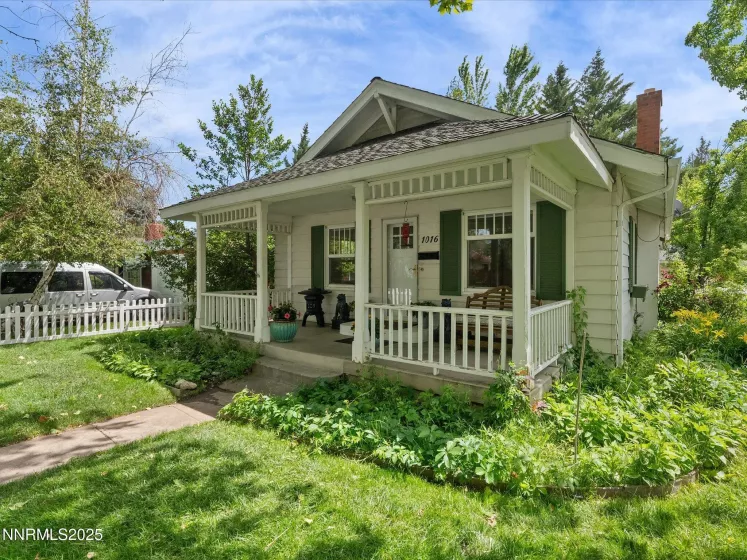 1016 Nixon, Reno, Nevada 89509, 2 Bedrooms Bedrooms, ,1 BathroomBathrooms,Residential,Residential,Nixon,250052081