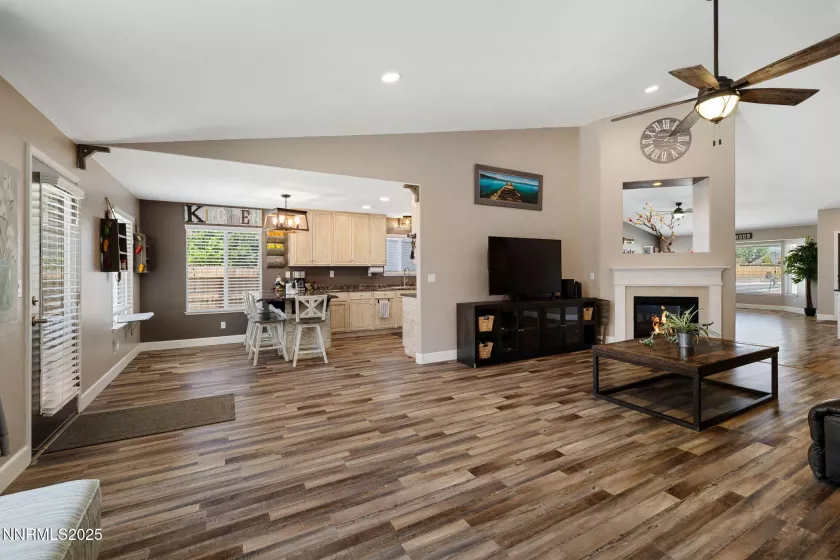 1695 Talking Sparrow, Spanish Springs, Nevada 89441, 4 Bedrooms Bedrooms, ,3 BathroomsBathrooms,Residential,Residential,Talking Sparrow,250054114